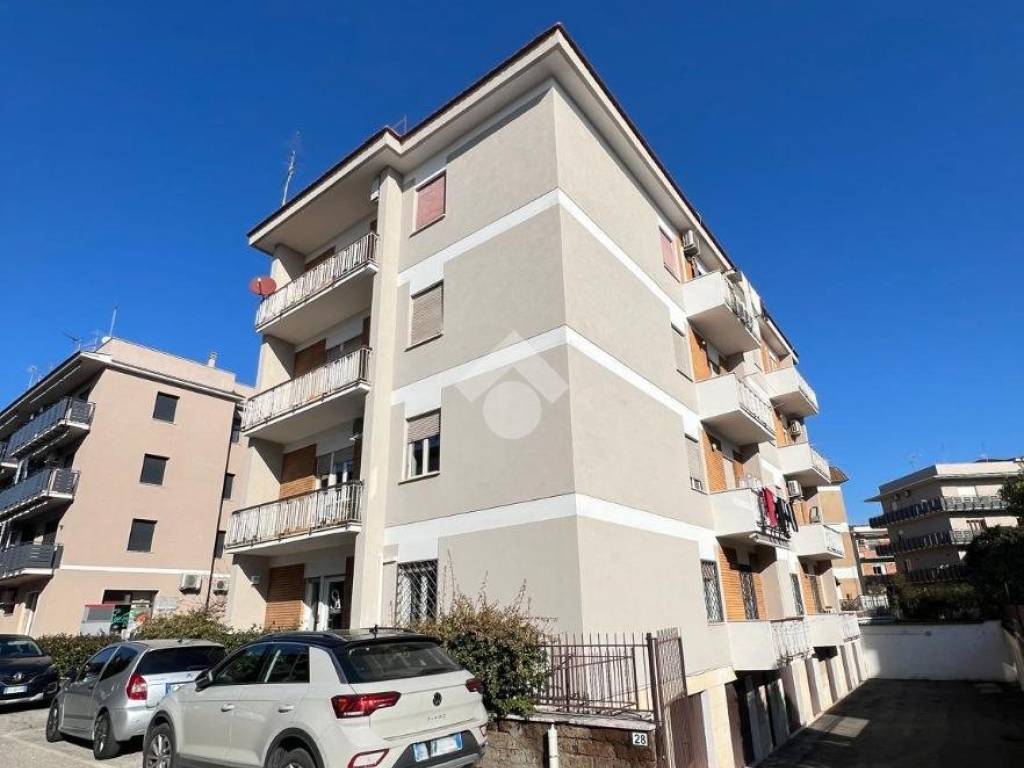 Appartamento a Civita castellana in Via Giosuè Carducci, 2 - Foto 2
