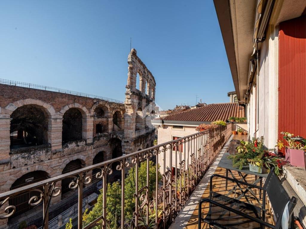 Appartamento a Verona in Via Anfiteatro - Foto 4