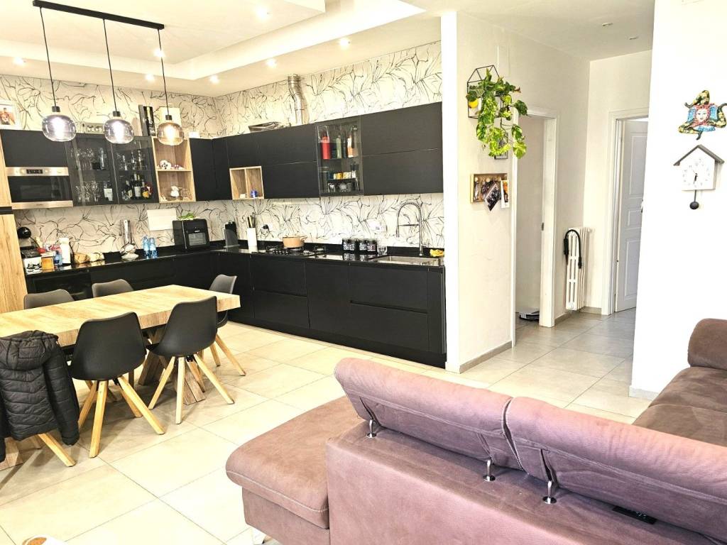 Appartamento a Prato in Via Arrigo Boito - Foto 2