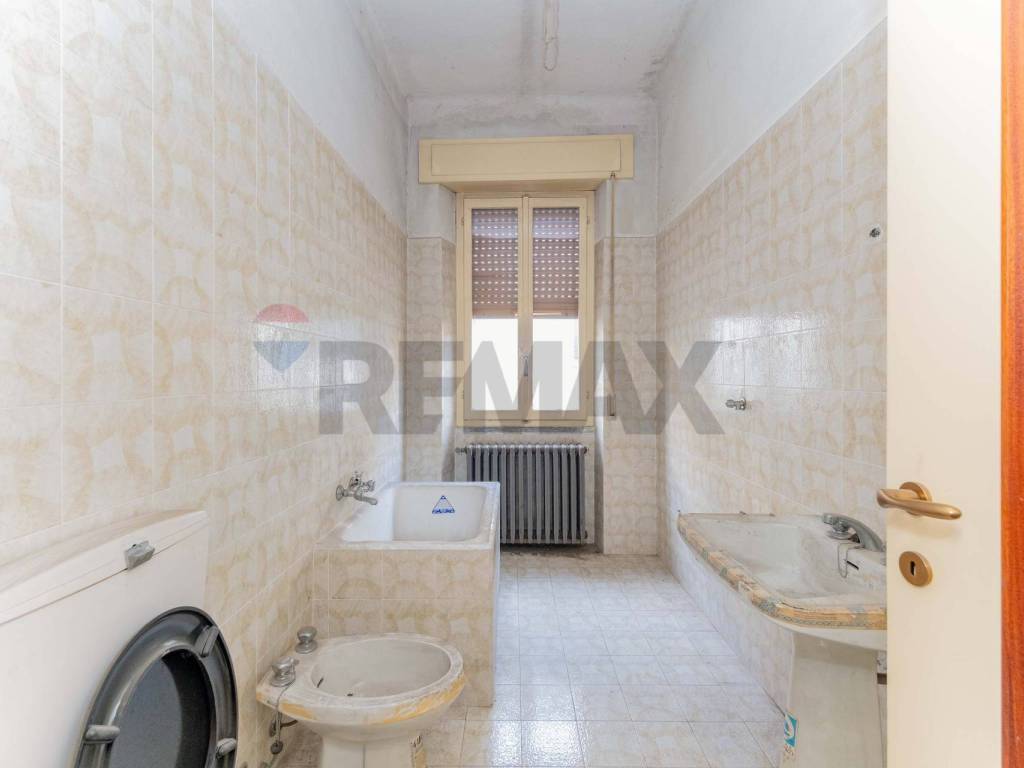 Appartamento a Somma lombardo in VIA VIGNOLA, 5 - Foto 3