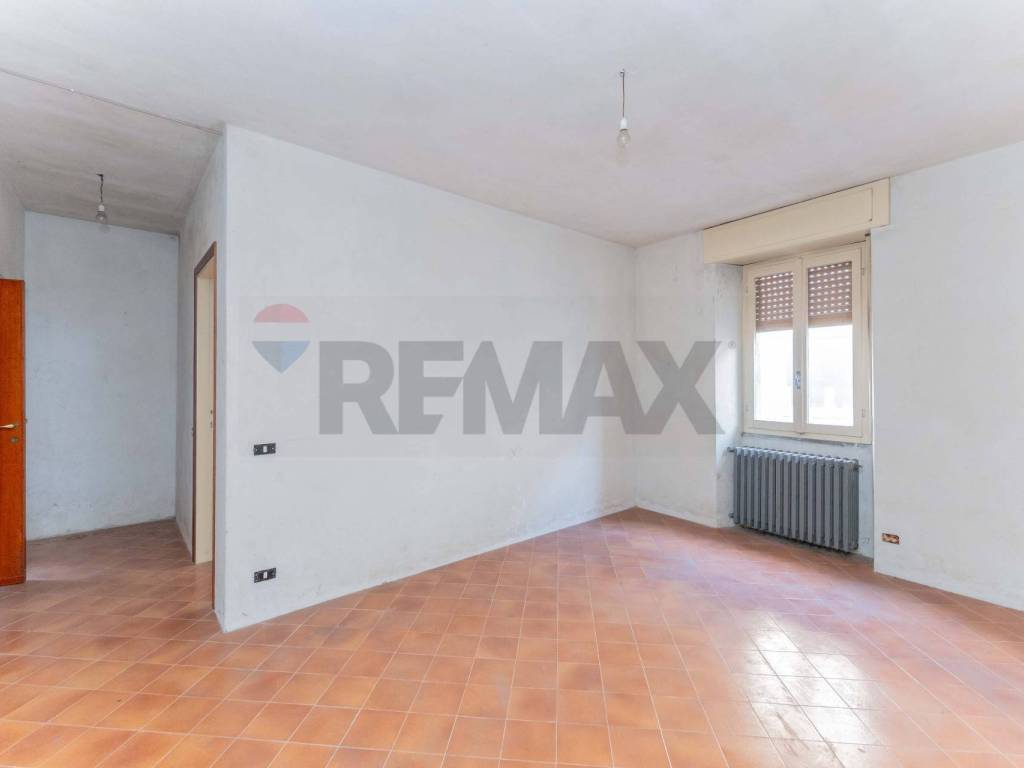 Appartamento a Somma lombardo in VIA VIGNOLA, 5 - Foto 4