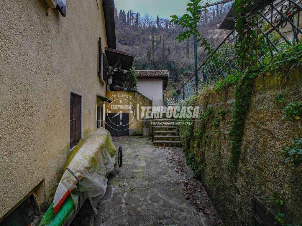 Palazzo / stabile a Salò in Via della Seriola, Barbarano 35 - Foto 3