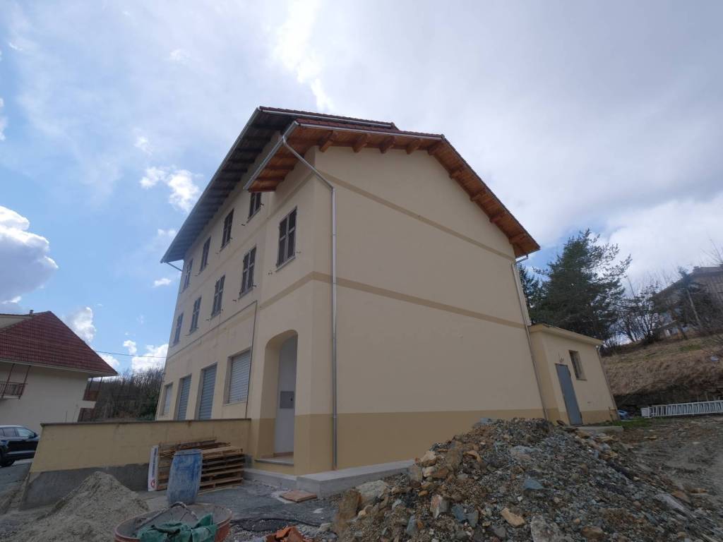 Palazzo / stabile a Urbe - Foto 2