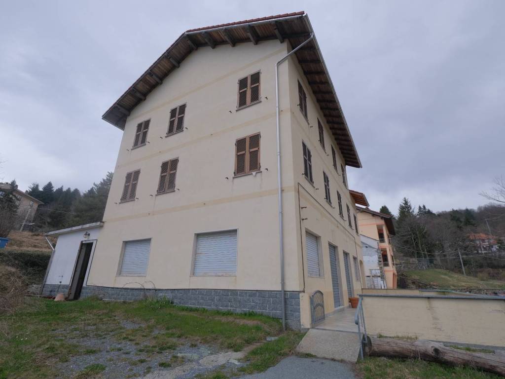 Palazzo / stabile a Urbe - Foto 3