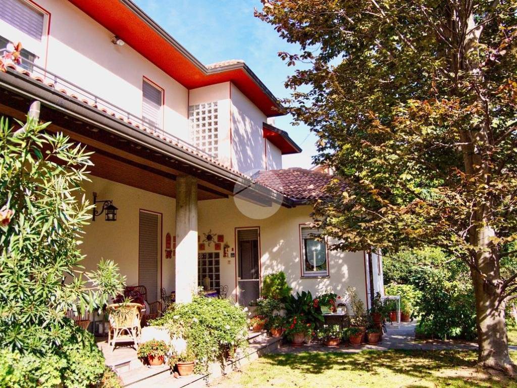 Villa a Rivoli in VIA PRIMO MAGGIO, 28 - Foto 5