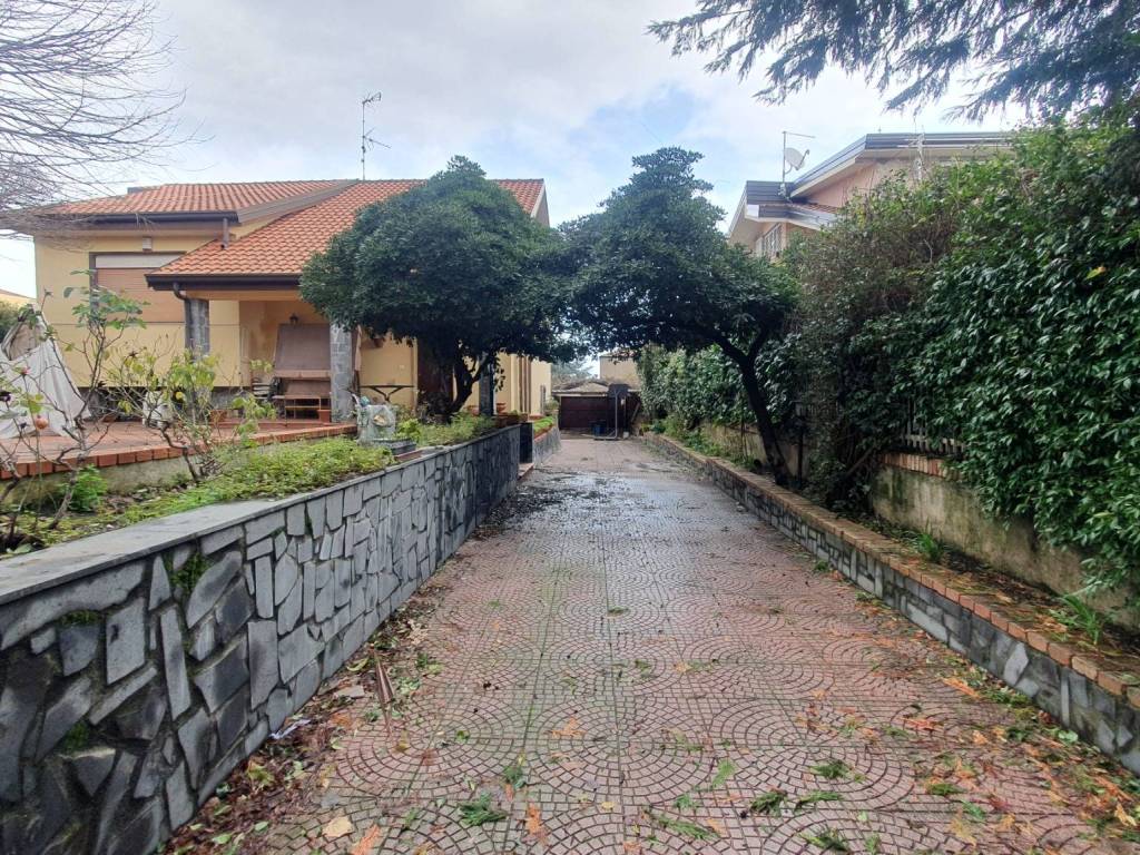Villa a Pedara in Via Aldo Fabrizi, 32 - Foto 2
