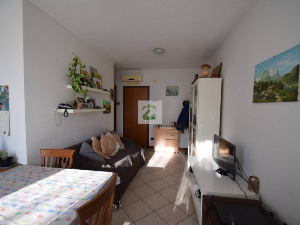 Appartamento a Schio in VIA BARACCA, 5 - Foto 2