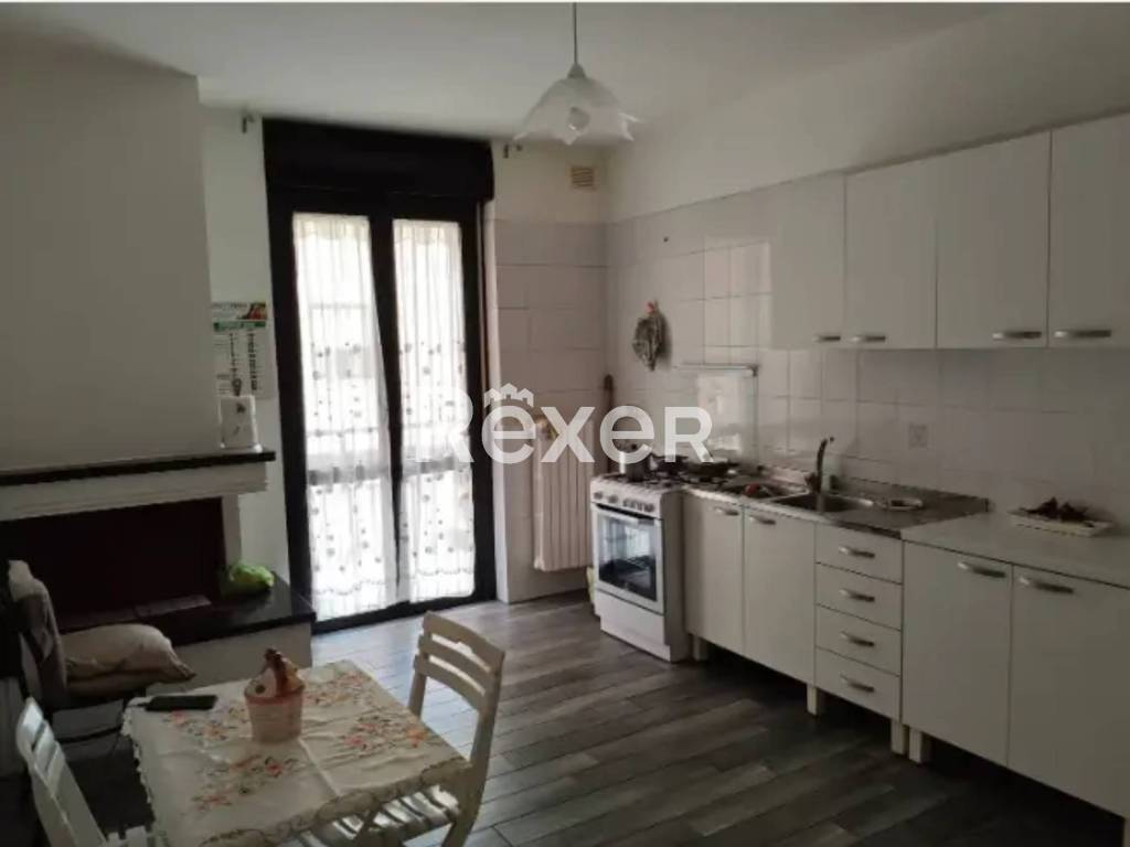 Appartamento a Salice salentino in Via Senatore De Castris - Foto 2