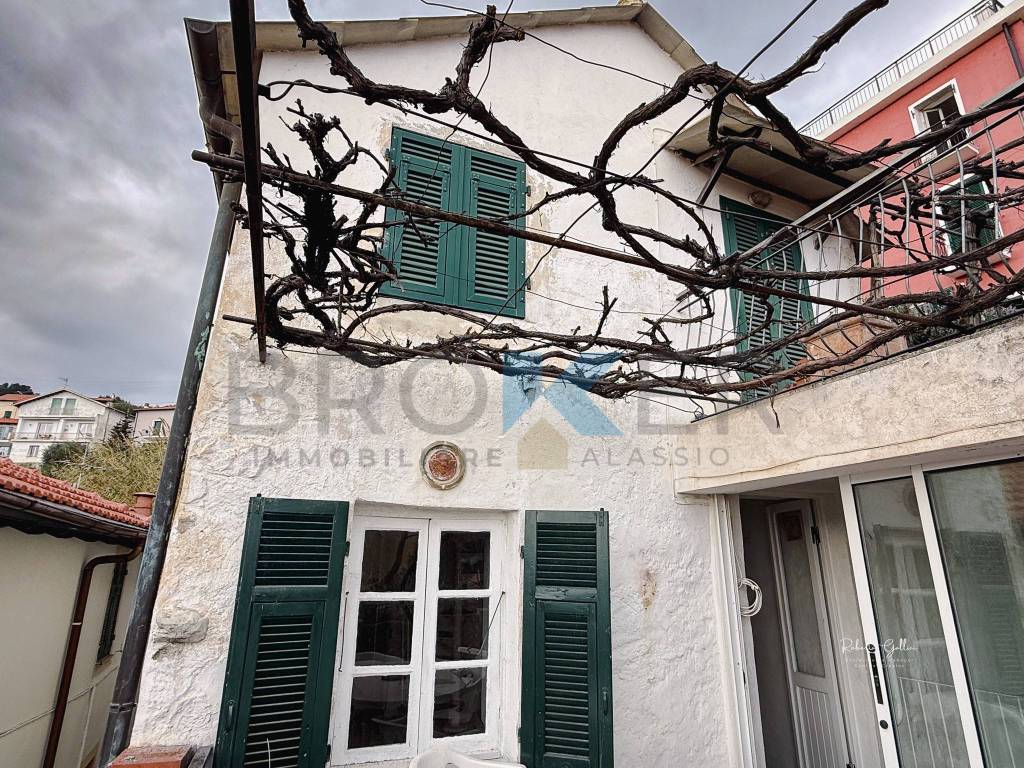 Casa indipendente a Alassio in Via Leon Pancaldo - Foto 2