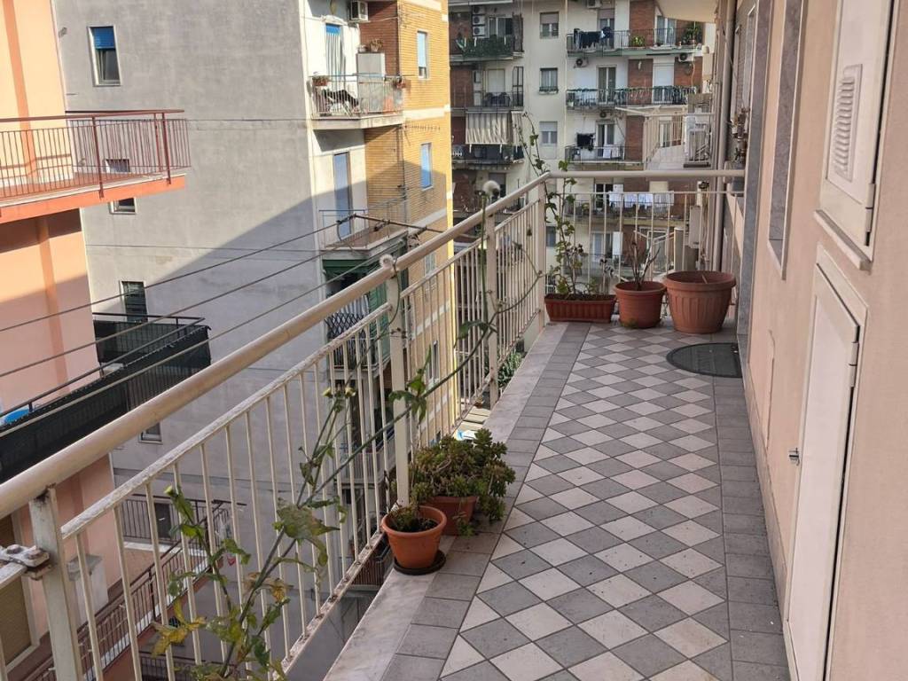 Appartamento a Casoria in Via Giovanni Giolitti - Foto 4