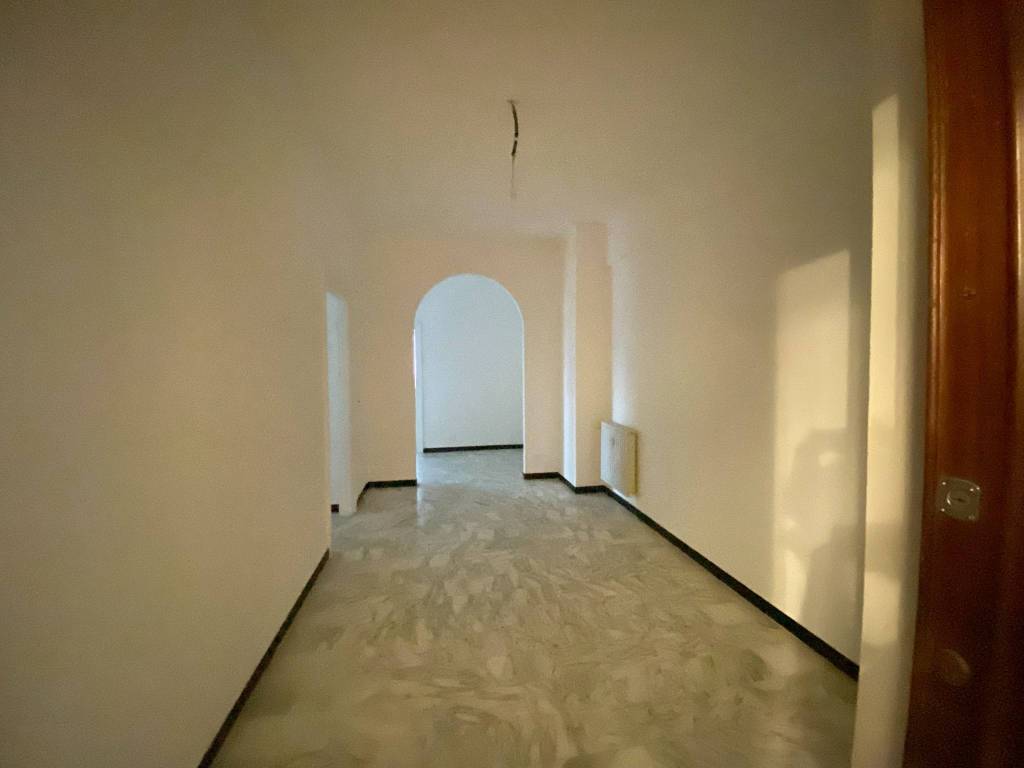 Appartamento a Genova in Corso Carbonara, 15 - Foto 2