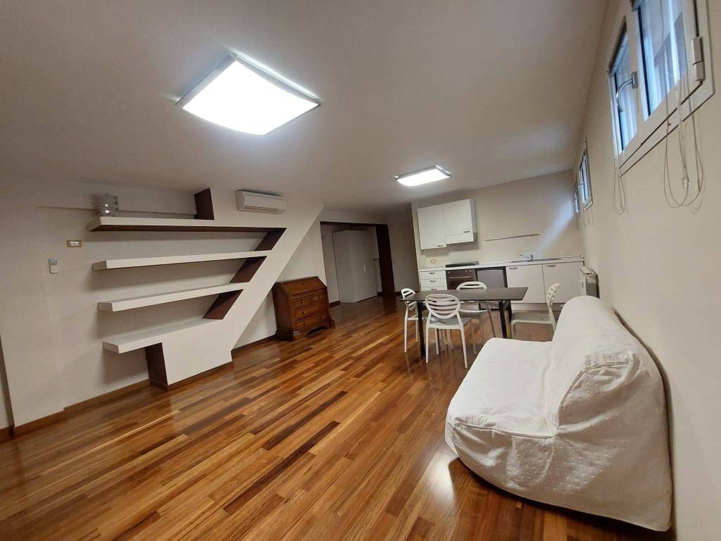 Appartamento a Casalecchio di reno in Via del Francia, 12 - Foto 3