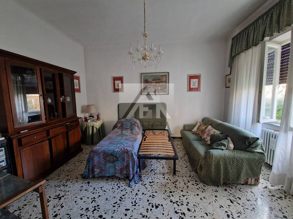 Villa a Lucca in Viale Lazzaro Papi - Foto 2