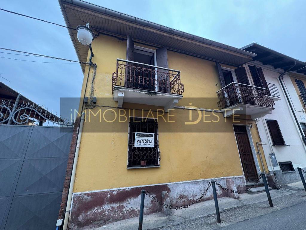 Casa indipendente a Rivoli in Via Balzetti, 47 - Foto 2