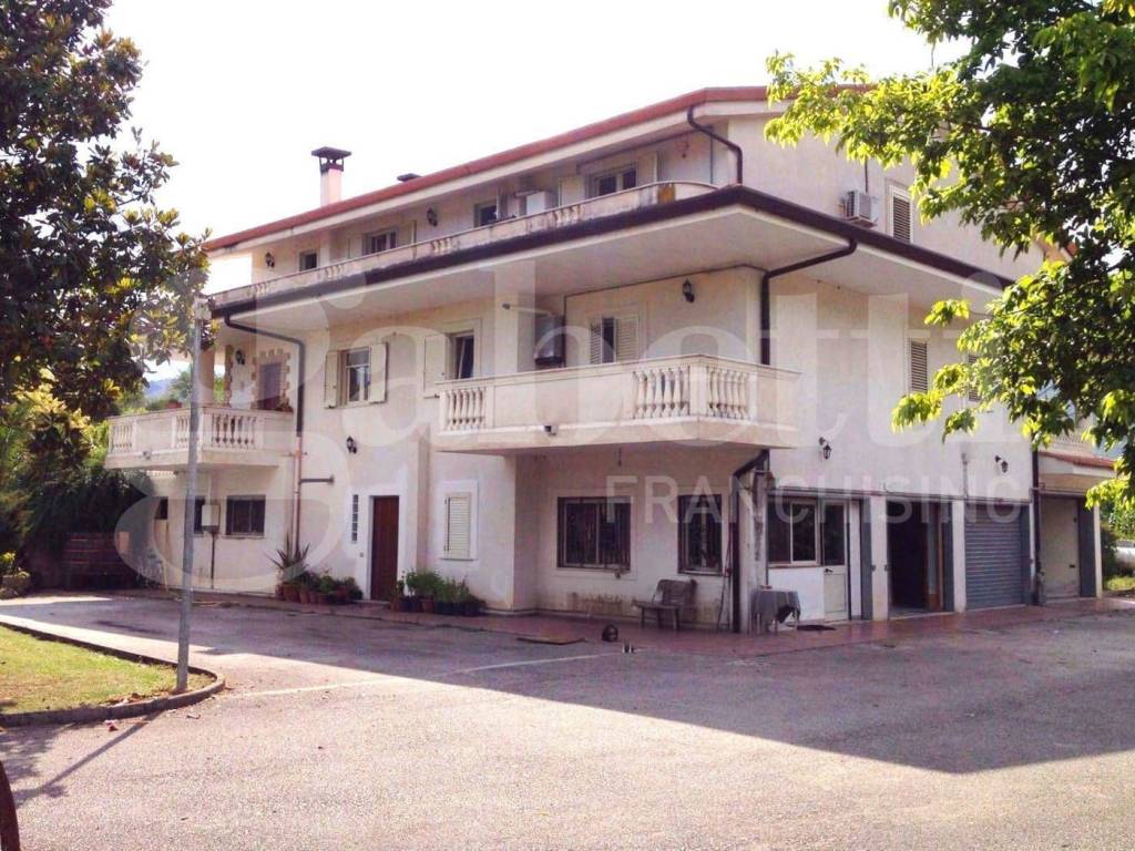 Villa a Venafro in Via Integlia, snc - Foto 3