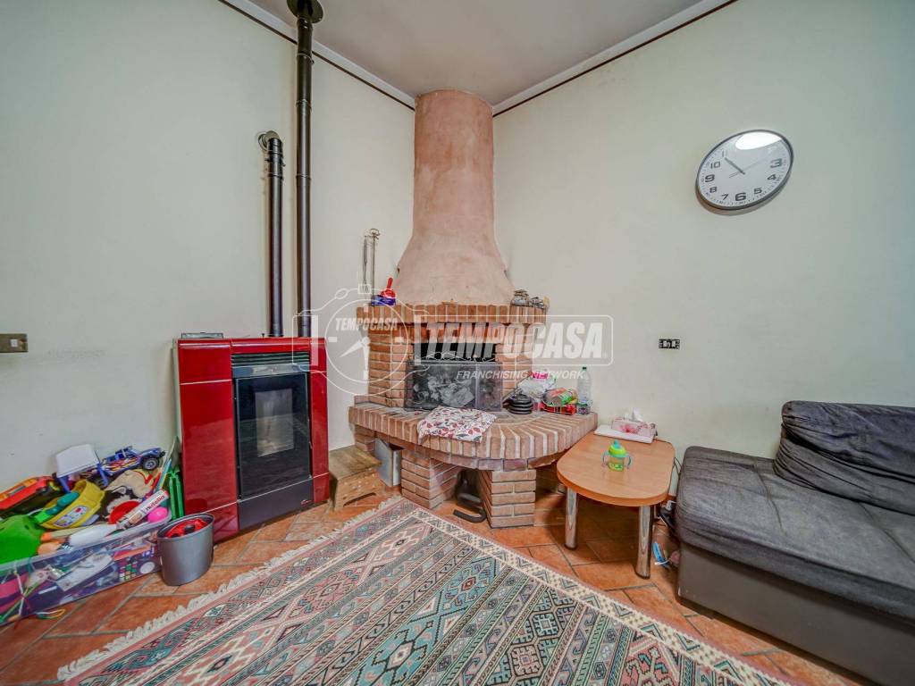 Appartamento a Casorate sempione in Via Milano, 80 - Foto 2