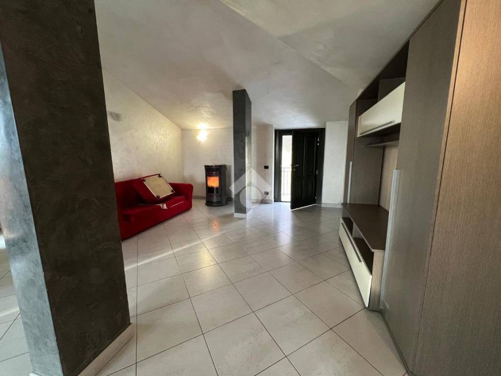 Appartamento a Revello in Via Cavalier Ufficiale Giuseppe Giletta, 10 - Foto 5