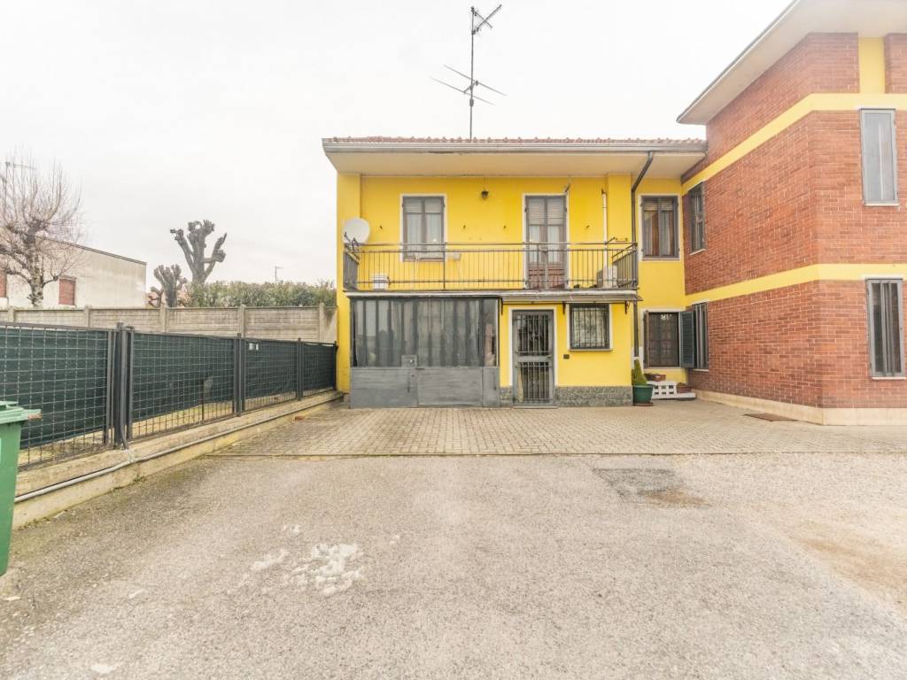 Villa a Cilavegna in Via C. Borgini, 8 - Foto 3