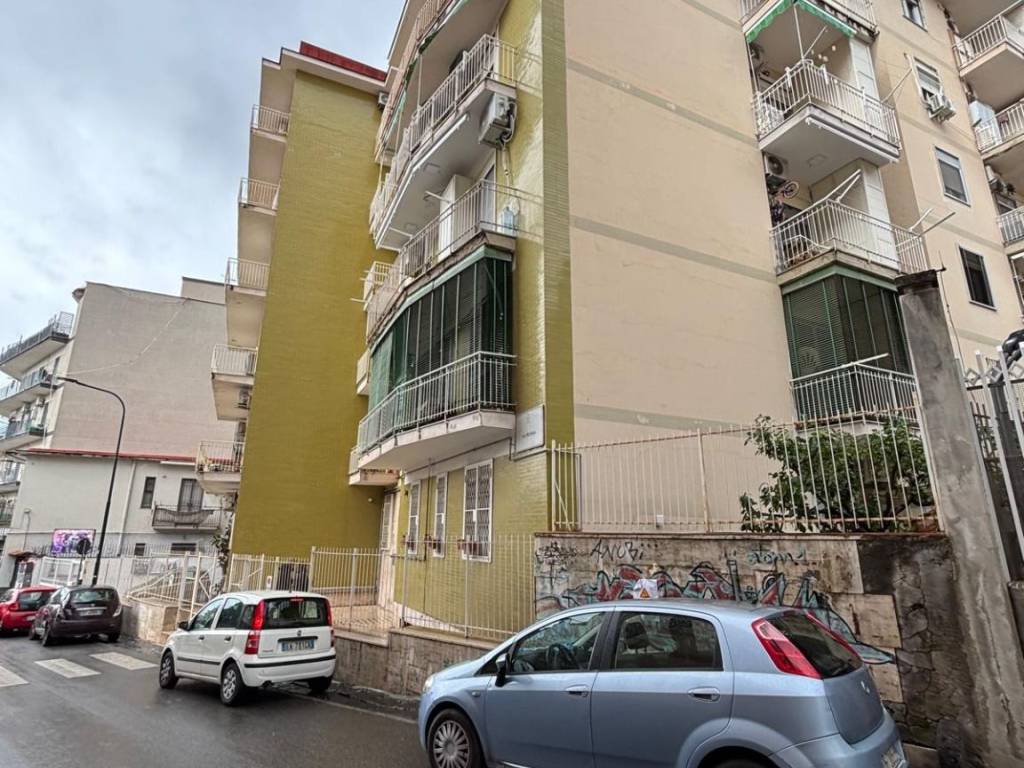 Appartamento a Portici in Via Picenna - Foto 2