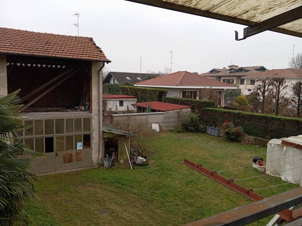 Rustico / casale a Vanzaghello in Via Ippolito Nievo, 2 - Foto 2