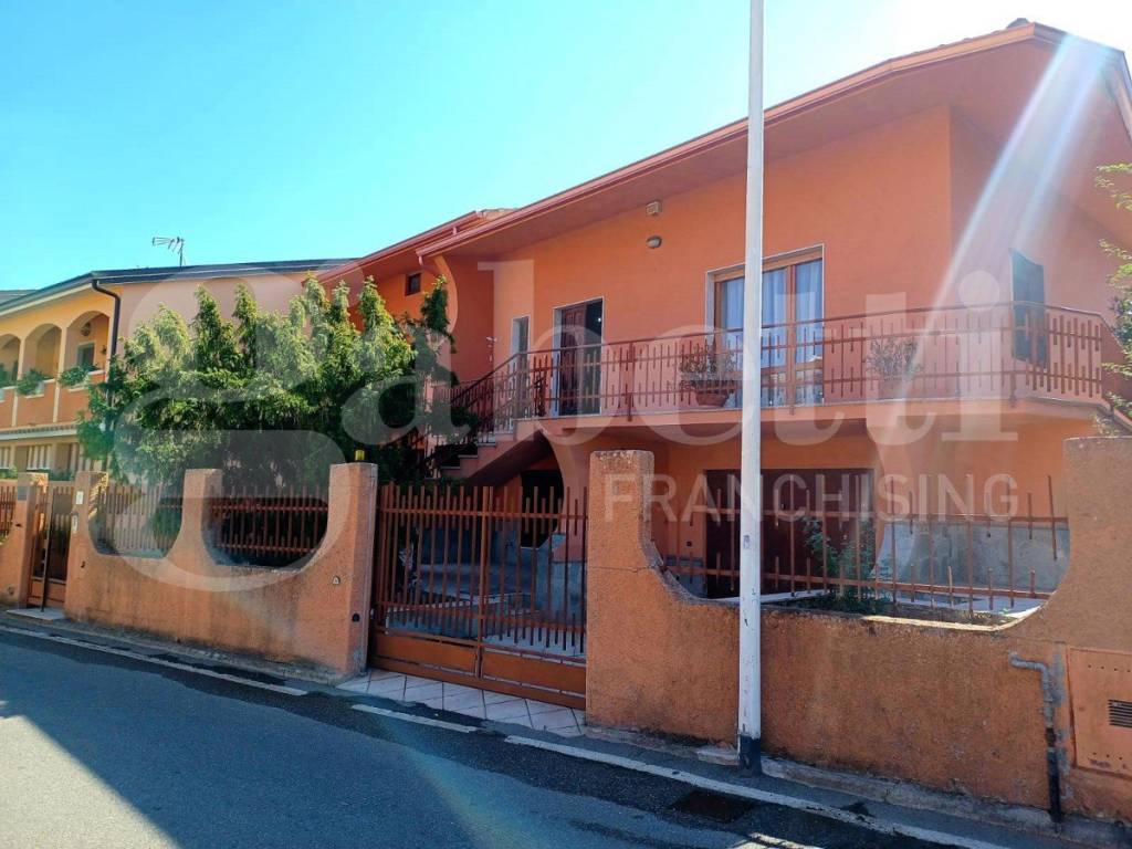 Villa a Sarroch in Via Verdi, 50 - Foto 3