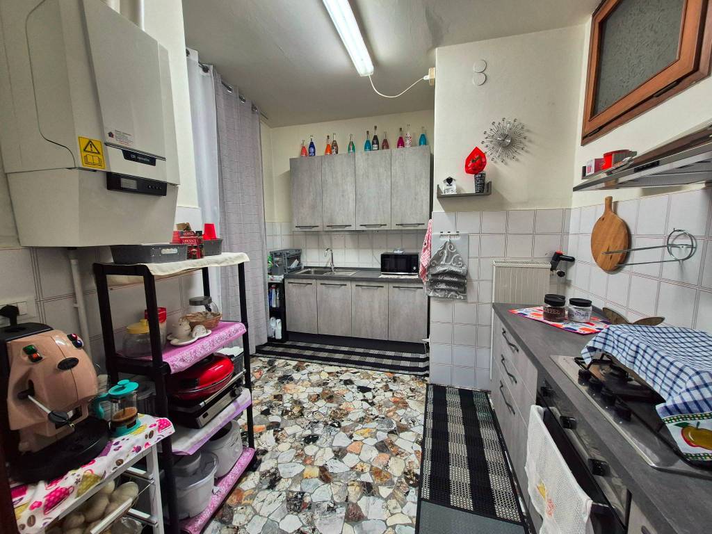 Appartamento a Valdagno in Piazza Camillo Benso di Cavour - Foto 3