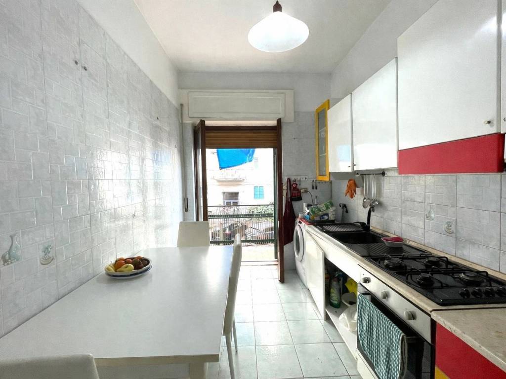 Appartamento a Portici in Via S. Cristoforo Viale Leone, 24 - Foto 3
