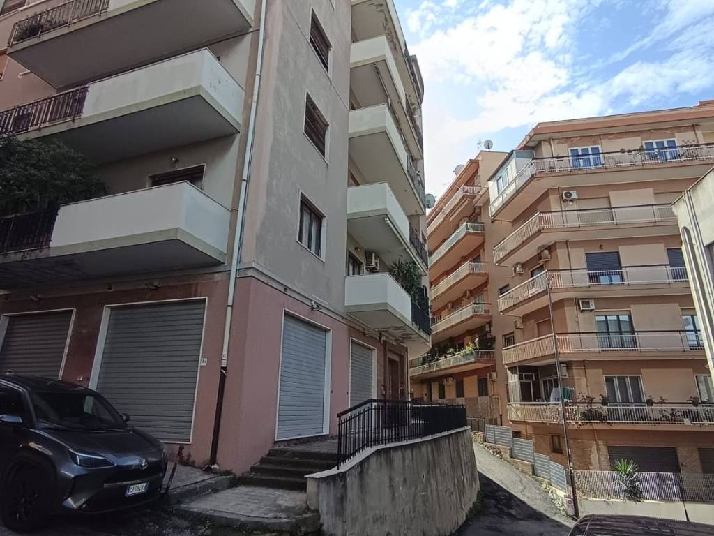 Appartamento a Reggio calabria in Via Villini Svizzeri Diramazione Gulli, 5 - Foto 2