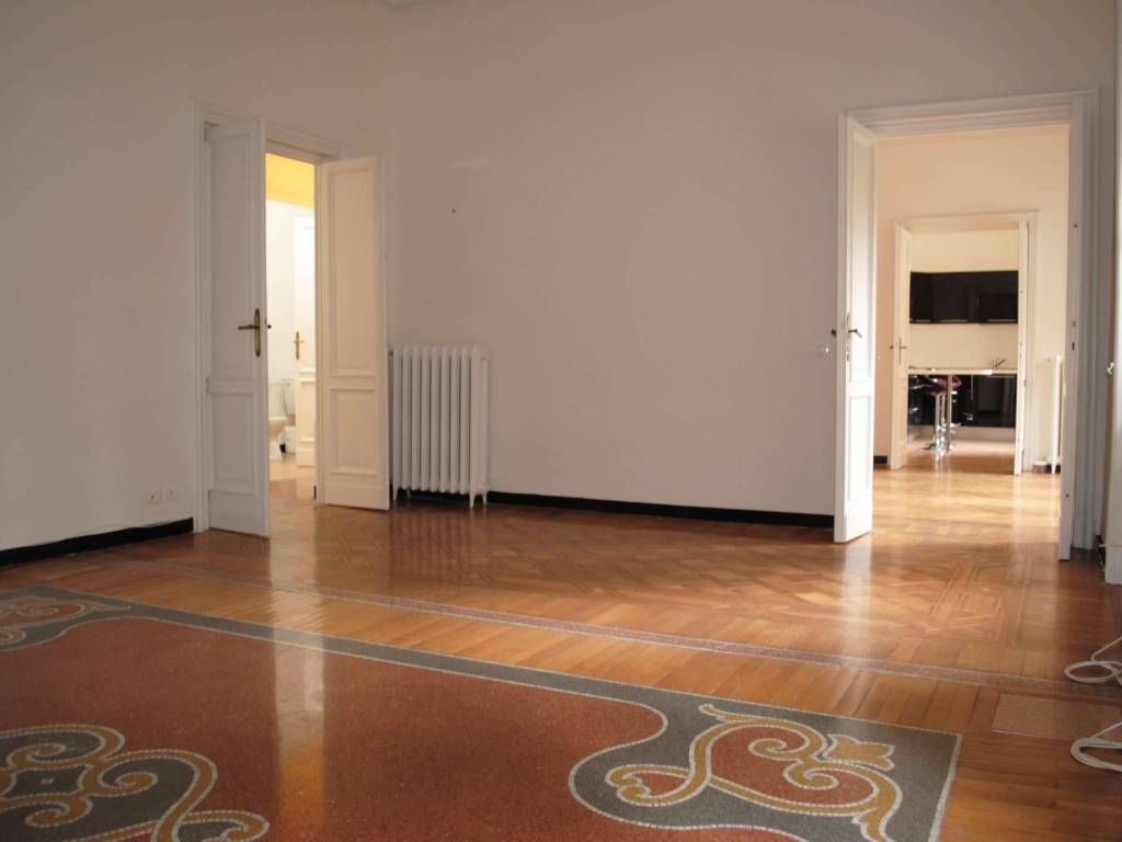 Appartamento a Genova in piazza Corvetto - Foto 2
