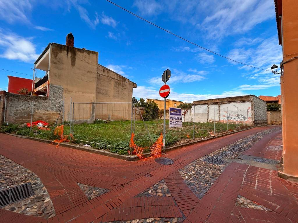 Terreno a Assemini in Via Trento, 14 - Foto 2
