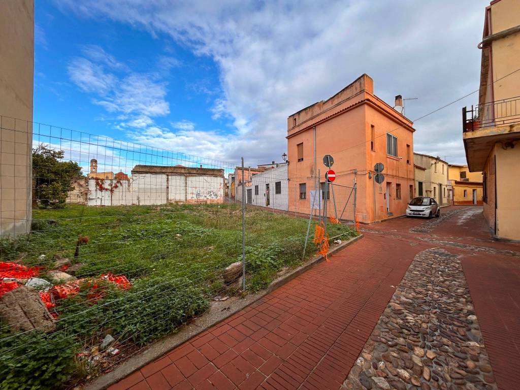 Terreno a Assemini in Via Trento, 14 - Foto 3