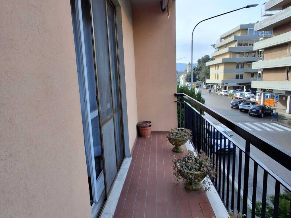 Appartamento a Scandicci in Via Vincenzo Monti - Foto 3