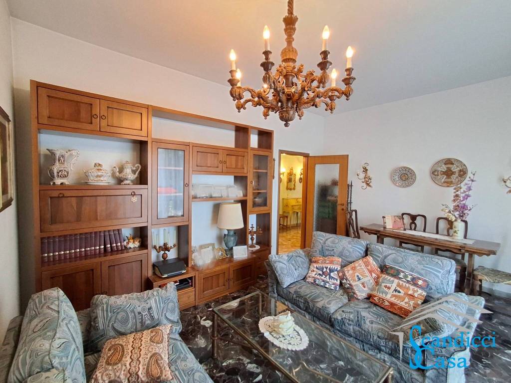 Appartamento a Scandicci in Via Vincenzo Monti - Foto 5