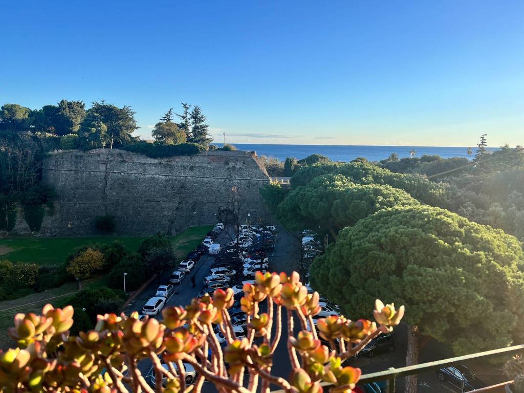 Appartamento a Savona in Corso Giuseppe Mazzini, 22 - Foto 3