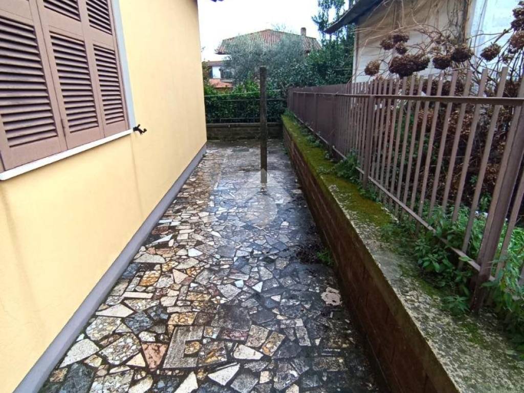 Casa indipendente a Lariano in Via C. D'ariano, 111 - Foto 4