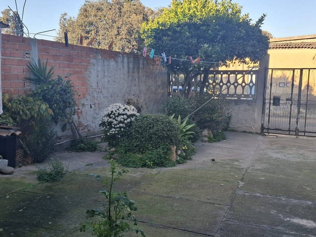 Villa a Assemini in Via Barbagia - Foto 2