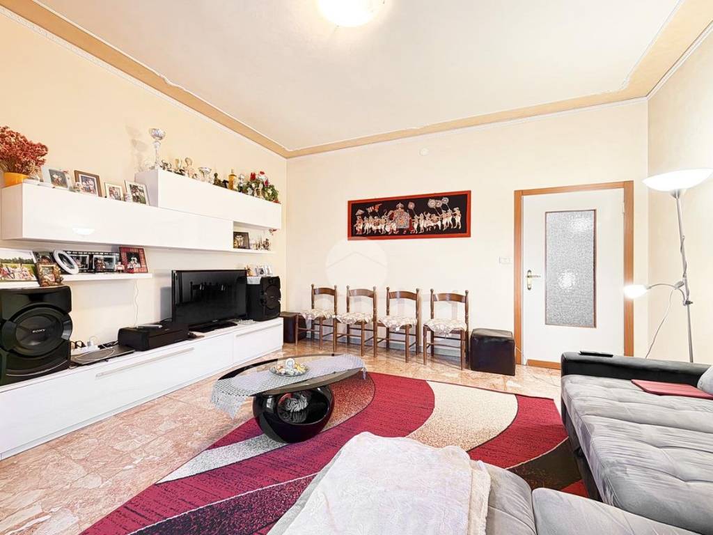 Appartamento a Verona in VIA MARMOLADA, 39 - Foto 5