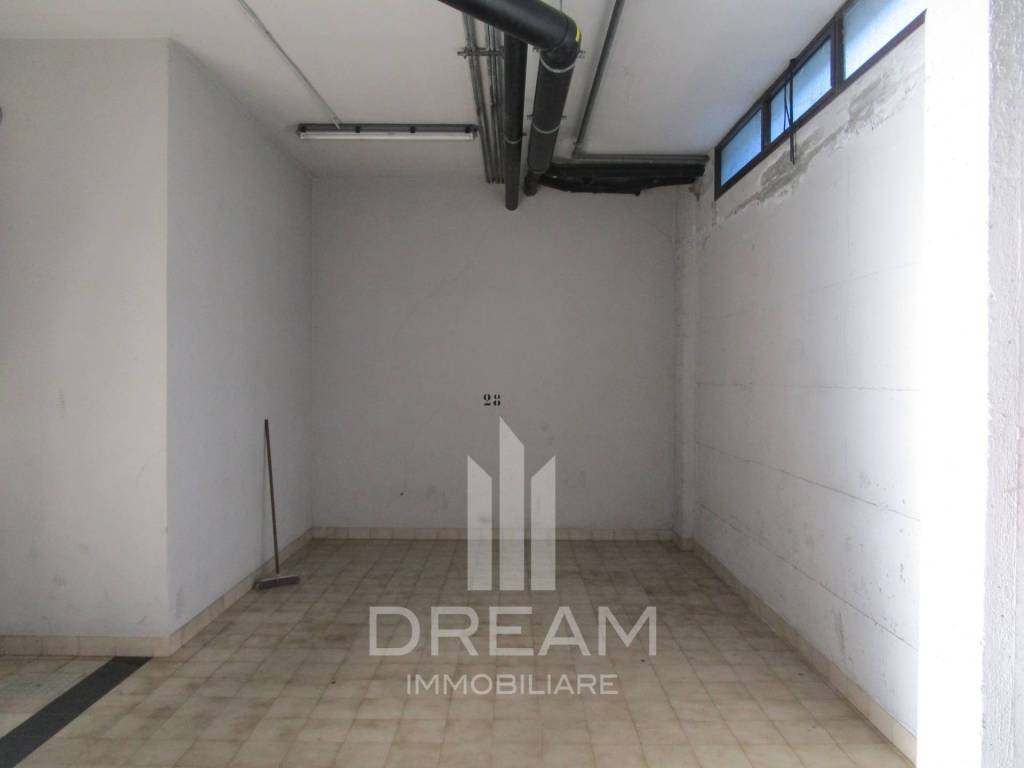Box / garage a Cagliari in Via Castelfidardo - Foto 5
