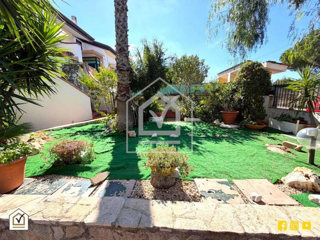 Villa a Turi in Via Federico II - Foto 2