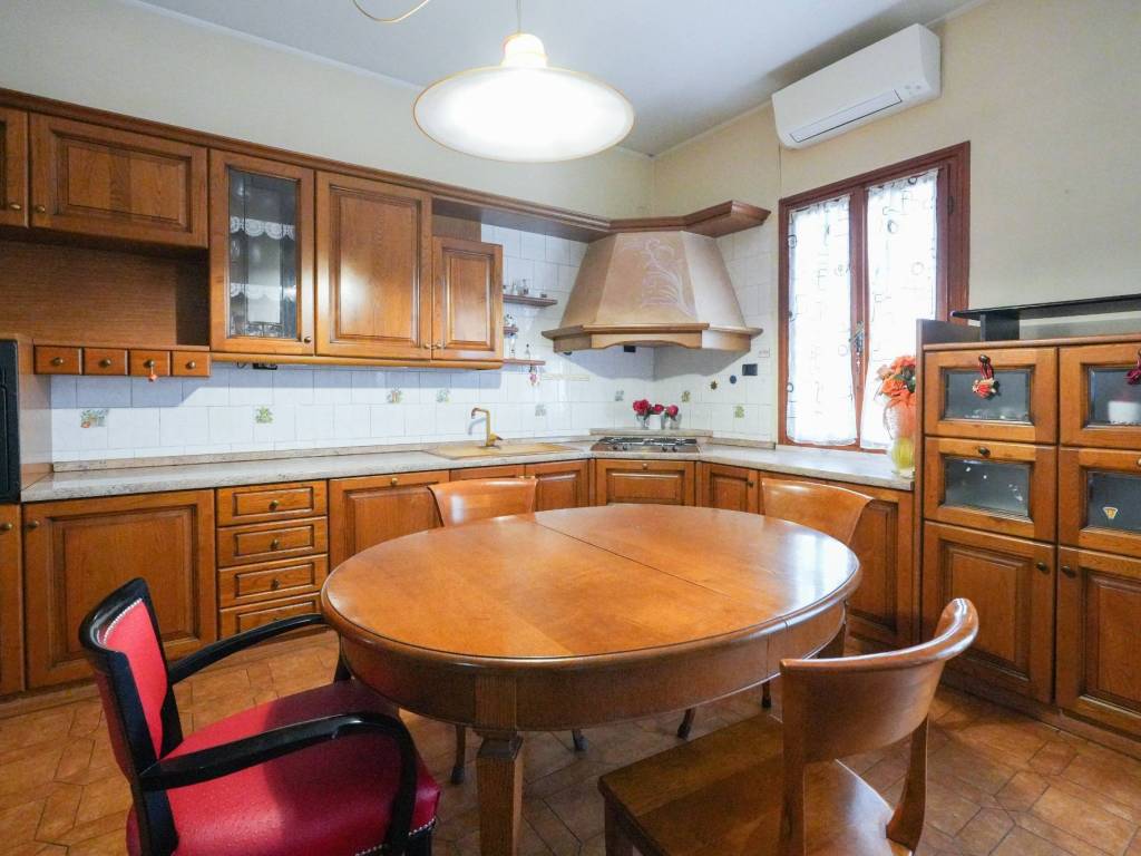 Villa a San pietro di morubio in Via Vialarga, 5 - Foto 2