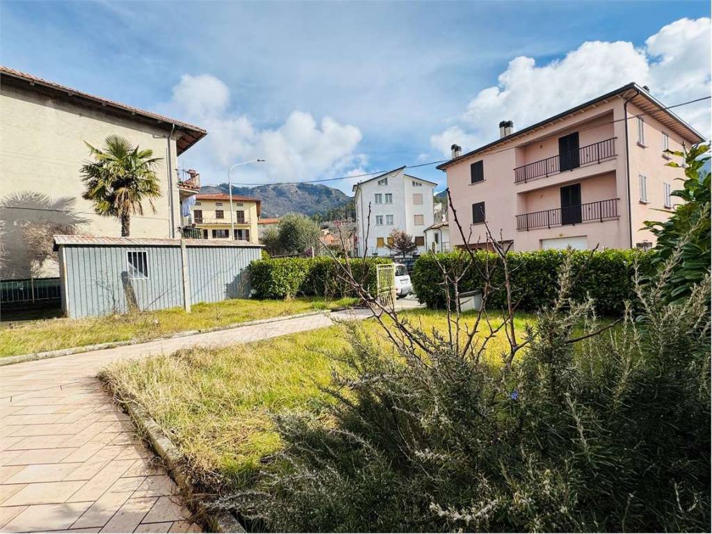 Villa a Gualdo tadino in Via Nino Bixio - Foto 3