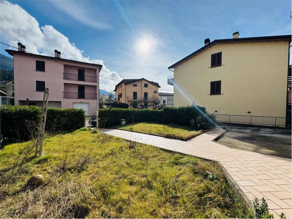 Villa a Gualdo tadino in Via Nino Bixio - Foto 5