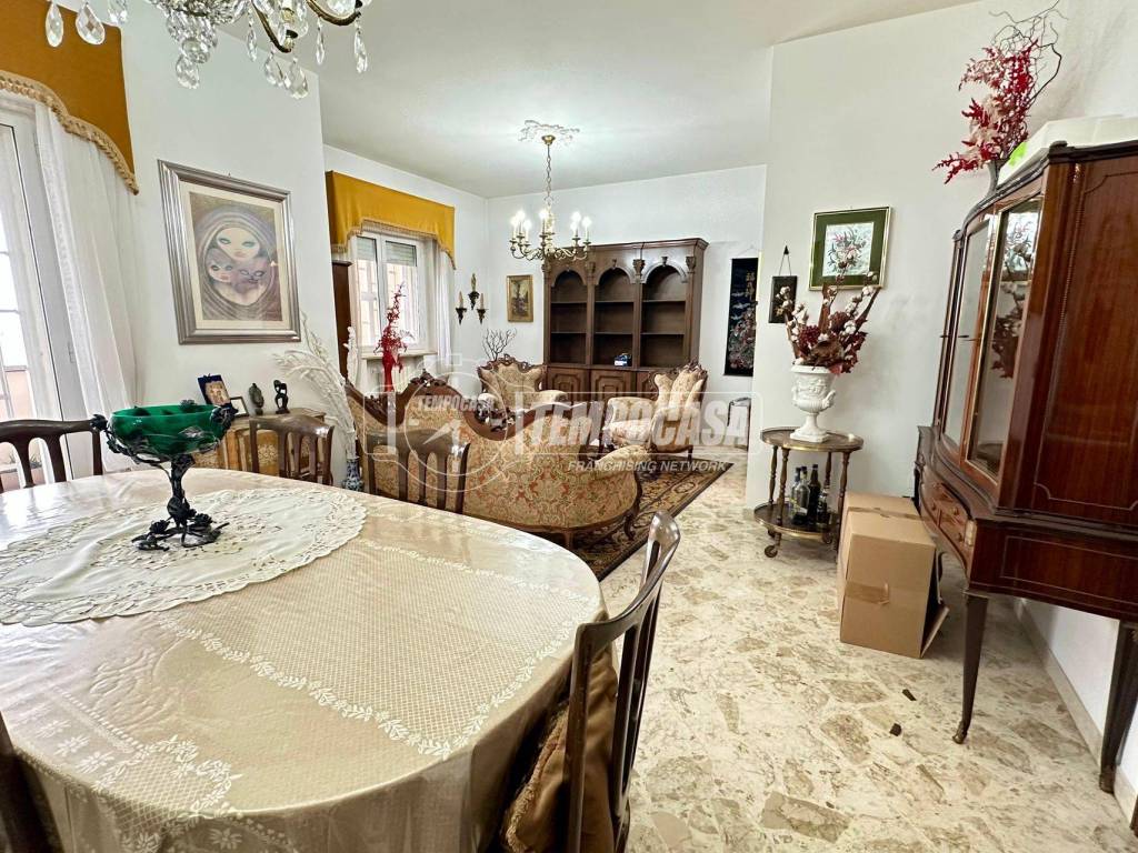 Appartamento a Valenzano in Via Benedetto Croce 14 - Foto 3