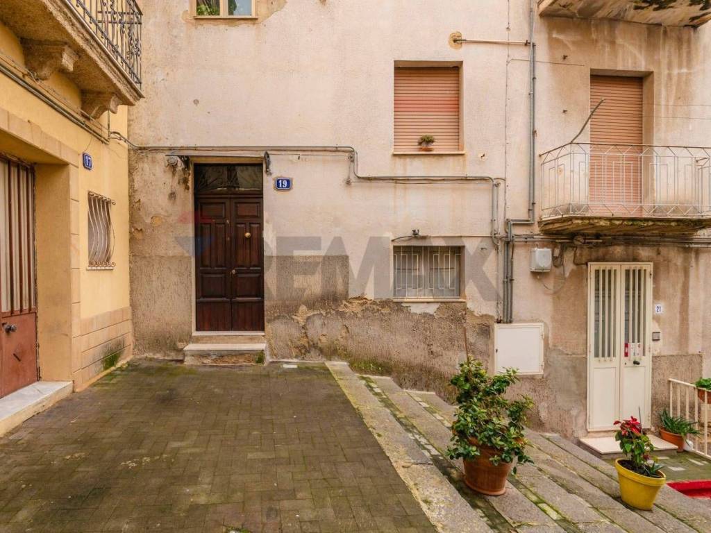 Appartamento a Caltagirone in Via Paglia, 19 - Foto 3