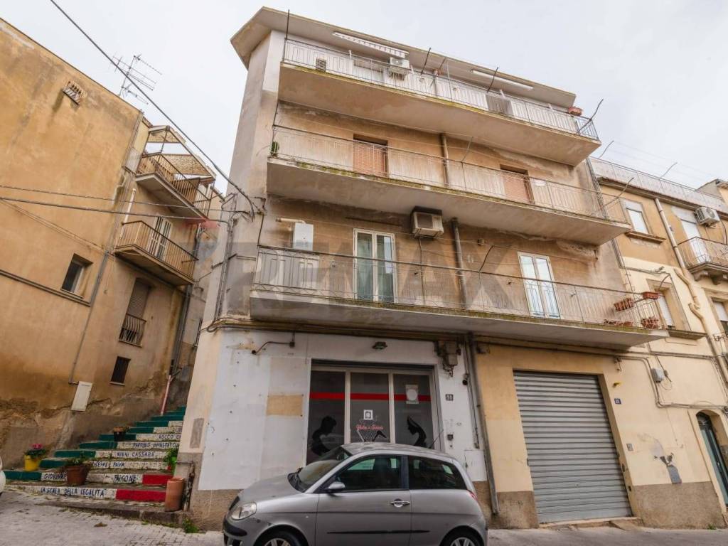 Appartamento a Caltagirone in Via Paglia, 19 - Foto 4