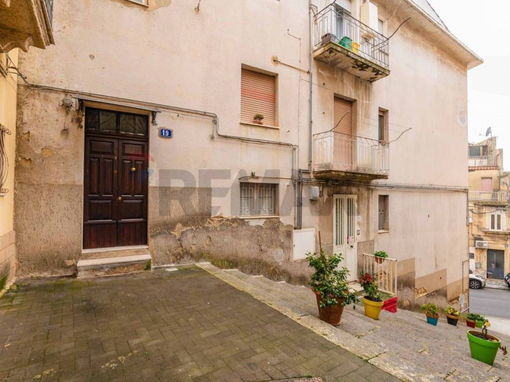 Appartamento a Caltagirone in Via Paglia, 19 - Foto 5