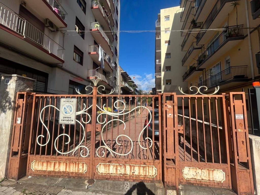 Appartamento a Acireale in Viale Principe Amedeo, 32 - Foto 2