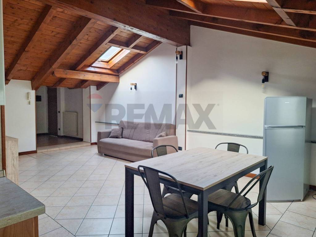 Appartamento a Castronno in VIA CAVOUR, 19 - Foto 3