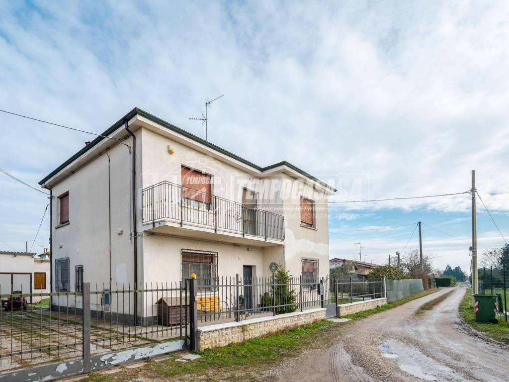 Villa a Poggio renatico in Via Saldone 81 - Foto 2