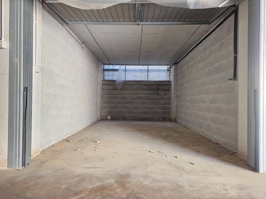 Box / garage a Loano in Via Sant'Isidoro - Foto 2